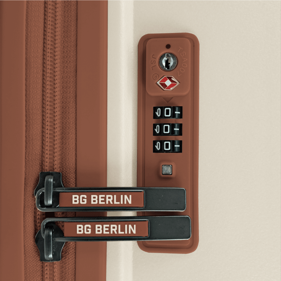 กระเป๋าเดินทาง BG Berlin รุ่น TED EXPANDABLE ขนาด 20 นิ้ว